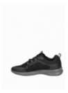 zapatilla negra informal de hombre con taco plano de 4 cm y punta redonda, cómoda y ligera.