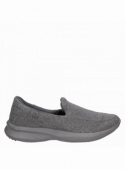 calzado masculino gris ligero y suave, ideal para uso diario