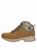 Botín camel de hombre con tecnología waterproof, perfecto para exteriores.