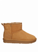 Botín de cuero camel, estilo casual, perfecto para actividades cotidianas con confort y moda.