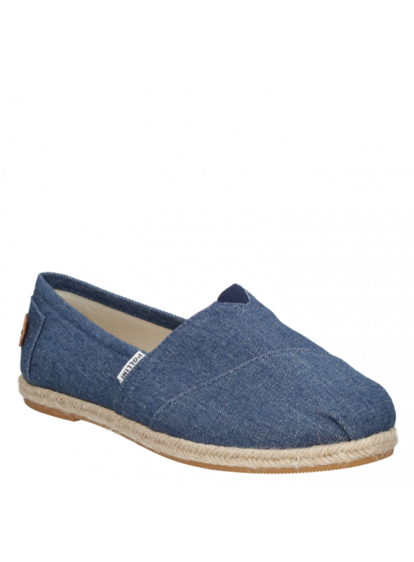 Alpargata negra informal de mujer Pollini para verano.