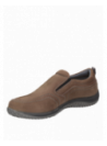 Zapatilla casual taupe de cuero gamuzado para hombre, ideal para actividades diarias.