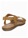 Calzado camel de mujer, sandalia informal con taco plano de 2.8 cm.