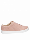 Zapatilla de cuero rosado para mujer, perfecta para destacar en tendencias urbanas.
