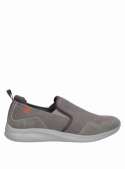 Zapatilla escolar gris de hombre, material resistente, 30% cuero, 70% textil.