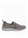 Zapatilla escolar gris de hombre, material resistente, 30% cuero, 70% textil.