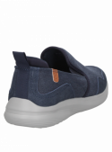 Zapatilla escolar azul de hombre, 30% cuero, estilo casual y duradero.