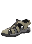 Sandalia masculina verde con diseño resistente, adecuada para disfrutar del verano cómodamente.