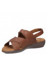 Sandalia camel de cuero para mujer, combinando estilo informal y confort en cada paso.