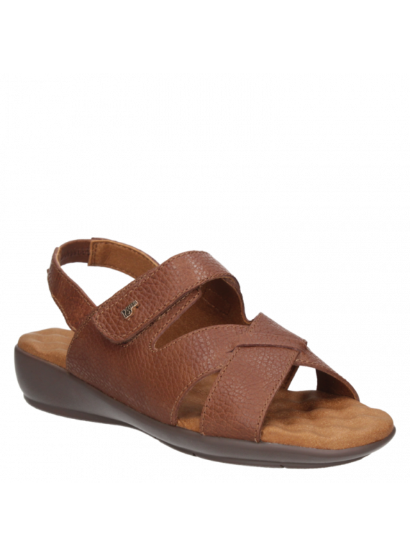Sandalia negra de cuero para mujer con taco cuña de 4 cm y punta abierta, estilo informal.