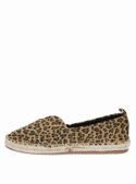 Alpargata de mujer animal print con punta redonda, textil, caña 7.4 cm, estilo relajado para días cálidos.