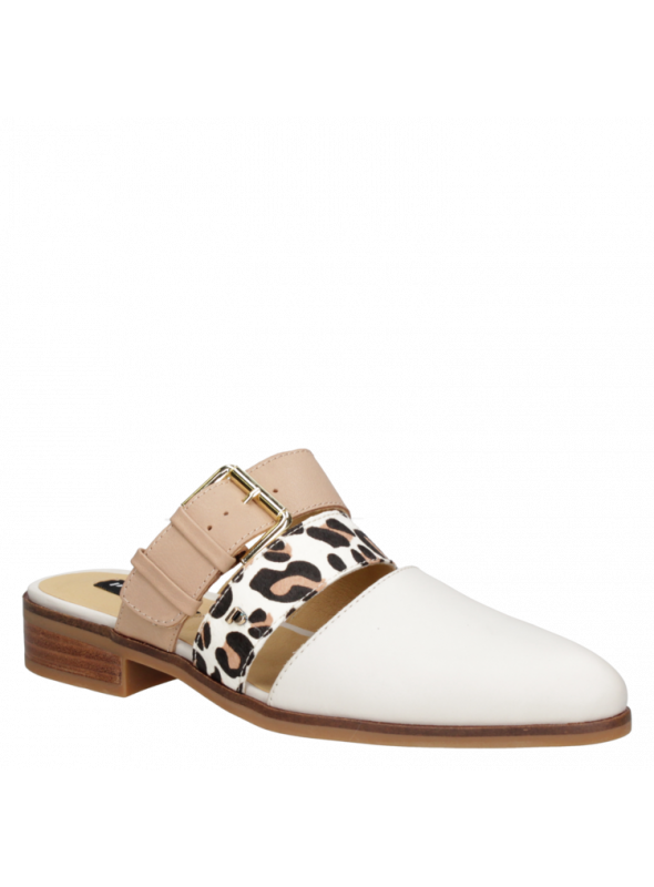 Sandalia casual blanca de cuero para mujer, diseño único y fresco para el verano.