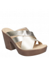 Sandalia de cuero oro para mujer, estilo casual, con correas cruzadas y taco robusto, ideal para un look moderno y cómodo.