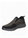 Zapatilla gris casual de cuero para hombre, diseño moderno y juvenil, ideal para el uso diario.