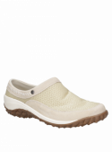 Calzado de mujer beige tipo mocasín, mezcla cuero-textil, ideal para un look sport-chic y comodidad diaria.