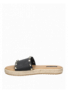 Sandalia negra de cuero para mujer, ideal para el verano, diseño casual y femenino.