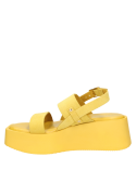 Sandalia Mujer G322 POLLINI amarillo