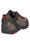 Zapatilla taupe de hombre con forro de mesh, combinando 25% textil y 75% sintético para mayor comodidad.