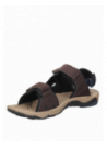 Sandalia casual marrón de hombre en cuero, con taco plano de 3.5 cm y punta abierta, ideal para el verano.