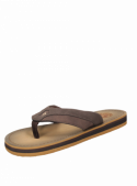 Sandalia café de hombre, estilo casual, con punta abierta y taco plano de 2.3 cm para comodidad diaria.