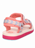 Sandalia de niña, cómoda y práctica, combinable con vestidos o shorts, adecuada para paseos al aire libre.