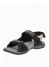 Sandalia negra de mujer casual con taco plano de 2.5 cm, ideal para verano.
