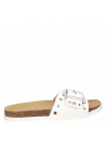 Sandalia blanca de cuero para mujer, Zappa G397, con tachas y taco plano de 2 cm, estilo moderno.