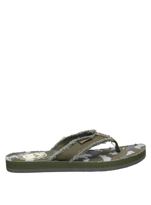 Sandalia verde de hombre con forro textil, perfecta para relajarse en casa o salir.