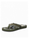 Sandalia verde casual de hombre con taco plano y punta abierta para comodidad diaria.