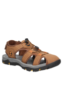 Sandalia casual marrón de hombre con taco plano de 3.5 cm y punta redonda, ideal para el verano.