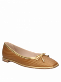 Zapato de cuero camel para mujer, estilo casual elegante, perfecto para reuniones y cenas formales.