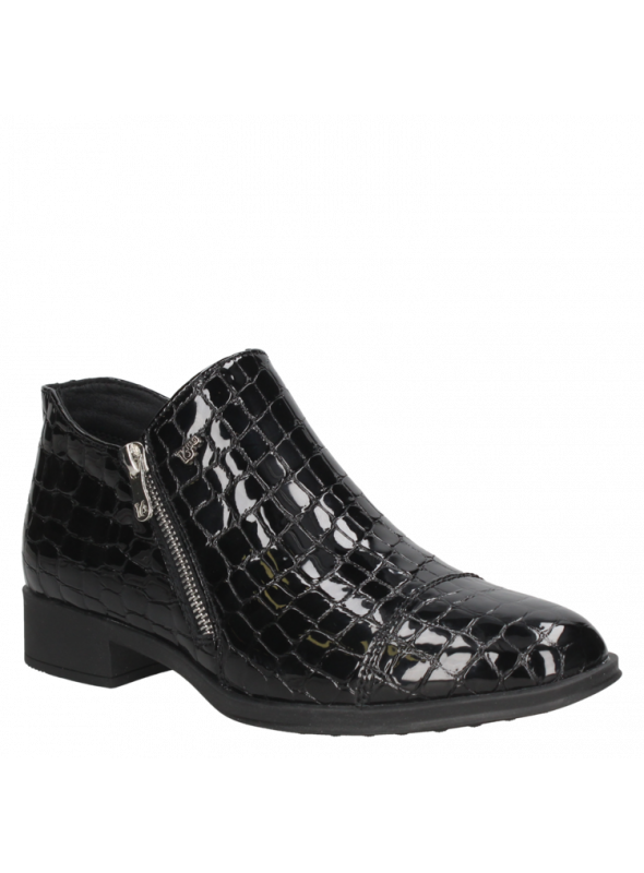 Calzado negro de cuero charol con cremallera lateral, combina estilo sofisticado y funcionalidad para el día a día.