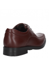 Zapato marrón de cuero para hombre, estilo vestir, modelo, taco plano.