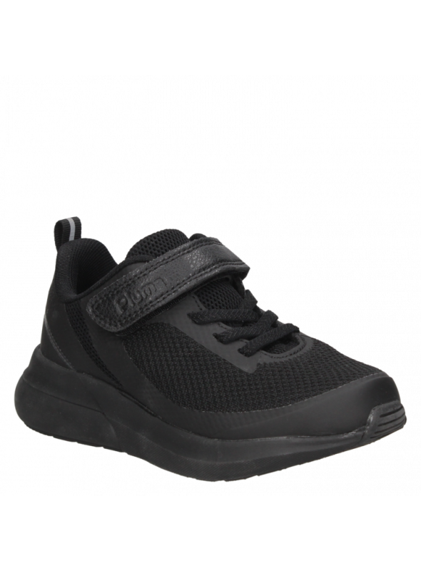 calzado negro colegial para niño, cómodo y práctico, destaca por su diseño aerodinámico y ajuste fácil.