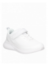 Zapatilla blanca para niño con diseño aerodinámico, cierre práctico y detalles que ofrecen comodidad y estilo diario.