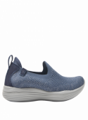 Calzado urbano azul para mujer, mezcla de cuero y textil, cómodo y ligero, perfecto para el día a día.