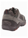 zapatilla taupe casual para hombre, versátil y cómoda, perfecta para un look relajado en caminatas o uso diario urbano.