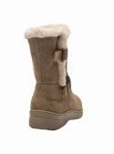 Bota de cuero gamuzado café para mujer, estilo casual con suela robusta, ideal para tendencias de moda otoñales e invernales.
