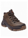 Botín marrón outdoor para hombre, ideal para trekking. Diseño robusto con ojales metálicos y cordones gruesos.