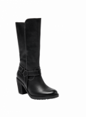 Cuero negro en bota de mujer, estilo equitación, sofisticada para días frescos y looks urbanos.
