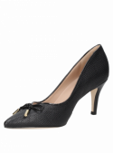 Zapato negro de cuero para mujer, diseño stiletto elegante, ideal para ocasiones formales.