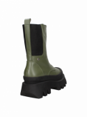 Bota de cuero verde, estilo casual, punta redonda y caña de 19 cm para un look impactante.