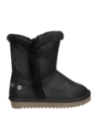 Bota negra casual para niña, con silueta hasta el tobillo y detalles modernos, adecuada para reuniones informales.