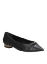 Zapato de cuero negro para mujer, adecuado para uso diario en la oficina o cenas formales, combinando comodidad y estilo.