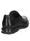 Zapato de cuero negro para hombre, altura de taco 3.5 cm y caña de 6.8 cm.