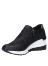 Calzado femenino negro de cuero, informal, con caña de 7 cm.