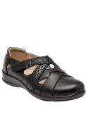 Elegante zapato de cuero negro para mujer, ideal para el día a día, con suela elevada que proporciona comodidad al caminar.