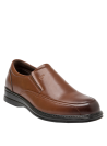 Zapato de cuero café, diseño clásico y atemporal, perfecto para un look profesional y sofisticado.