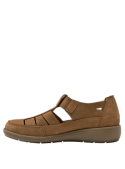 Elegante zapato de cuero camel para mujer, perfecto para ocasiones casuales y confort prolongado.