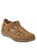 Zapato casual de cuero camel para mujer con taco cuña de 3.3 cm, ideal para uso diario.